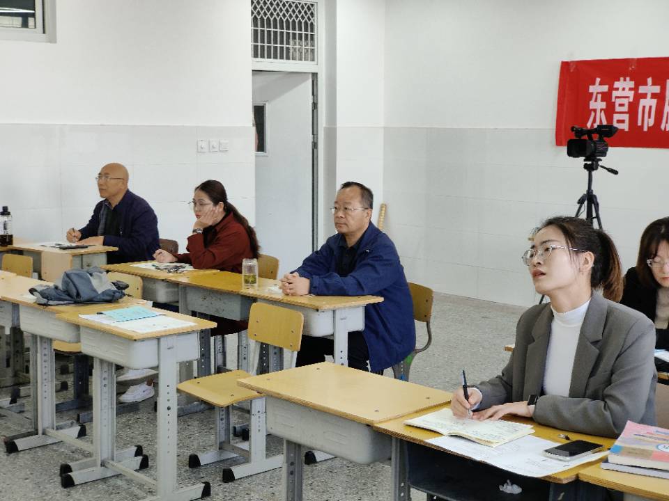 6学校领导听课