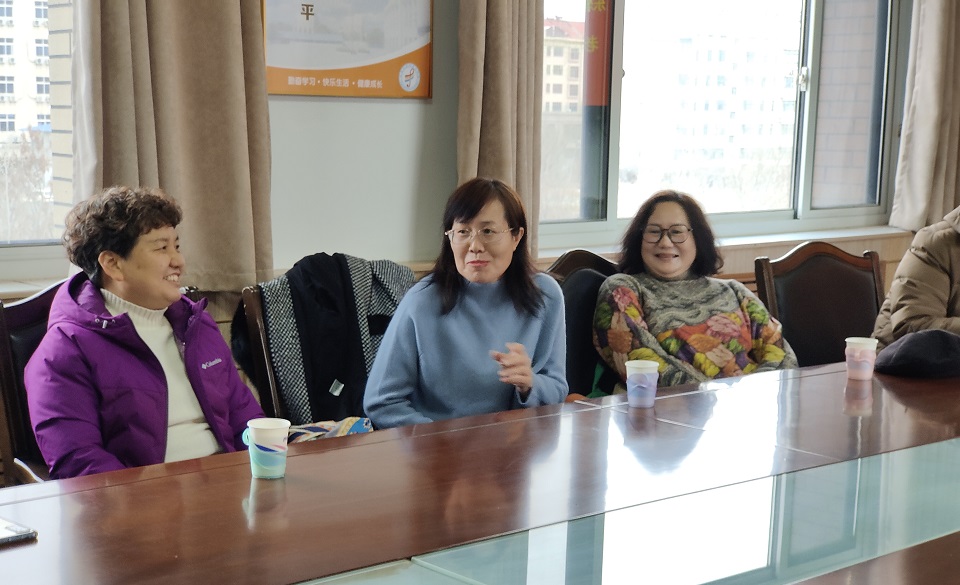 图3退休教师发表退休感言