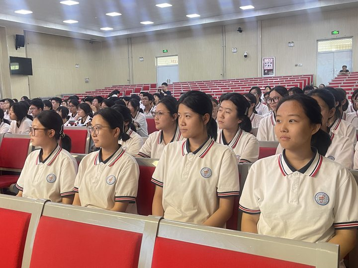 05b06a4644ad4b92af938316e1da40f4